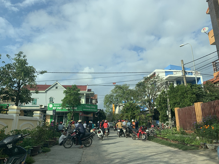 Vụ việc được người dân phát hiện tại đường Lê Hồng Phong, thị trấn Hoàn Lão, huyện Bố Trạch
