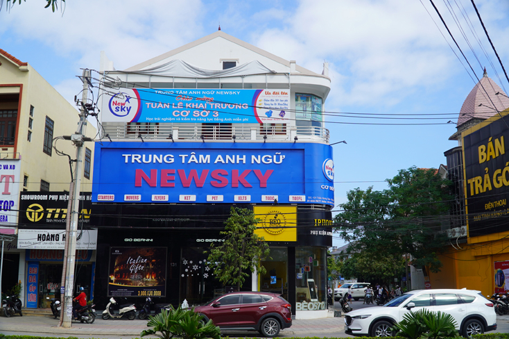 Trung tâm Ngoại ngữ Newsky là 1 trong số ít trung tâm ngoại ngữ trên địa bàn Quảng Bình thành lập được tổ chức CĐCS.