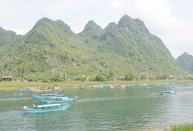 Ban Thường vụ Tỉnh ủy chỉ đạo cần nghiên cứu ban hành cơ chế, chính sách thu hút đầu tư riêng cho khu vực Phong Nha-Kể Bàng.                                          
