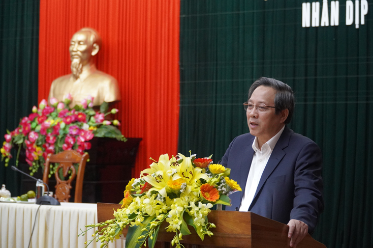 Đồng chí Hoàng Đăng Quang, Ủy viên Trung ương Đảng, Bí thư Tỉnh ủy, Chủ tịch HĐND tỉnh phát biểu tại buổi gặp mặt.