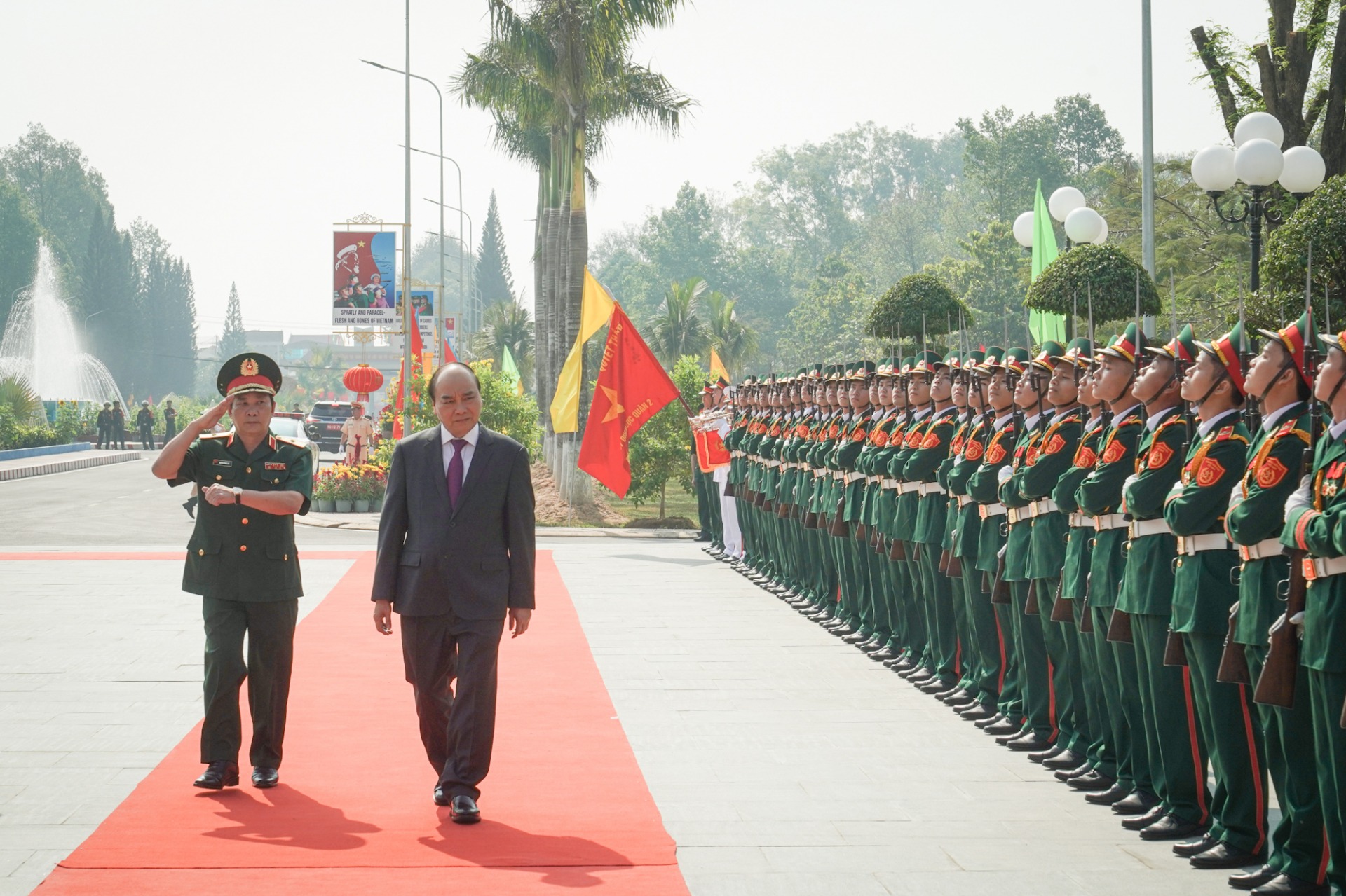 Thủ tướng yêu cầu Trường Sĩ quan Lục quân 2 nâng cao hơn nữa chất lượng đào tạo; gắn kết giữa học và hành. Ảnh: VGP/Quang Hiếu