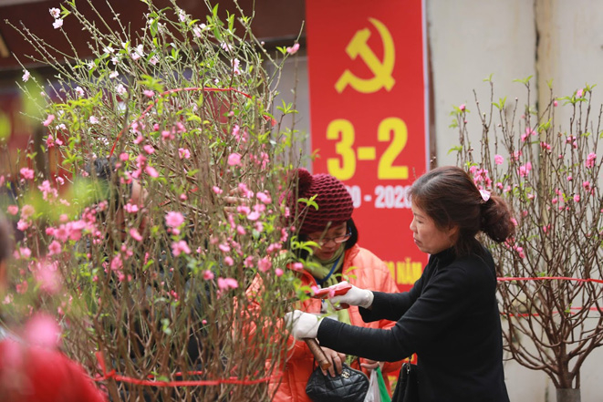 Hà Nội nhiều mây, có mưa nhỏ vài nơi.