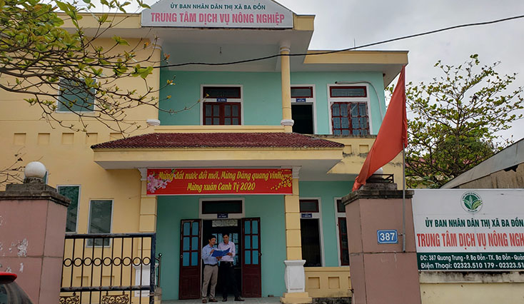 Sau khi được hợp nhất, Trung tâm Dịch vụ nông nghiệp thị xã Ba Đồn đã tinh giản các đầu mối lãnh đạo, tăng cường sự hỗ trợ nhau trong các lĩnh vực. 