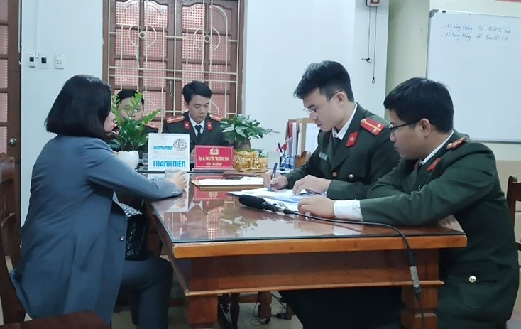 (QBĐT) - Ngày 7-2-2020, Phòng An ninh Chính trị nội bộ (ANCTNB), Công an tỉnh Quảng Bình đã triệu tập trường hợp P.T.H.T (SN1976, trú tại thôn Khương Hà, xã Hưng Trạch, huyện Bố Trạch) để làm rõ hành vi đăng tải thông tin sai sự thật liên quan virus corona. 