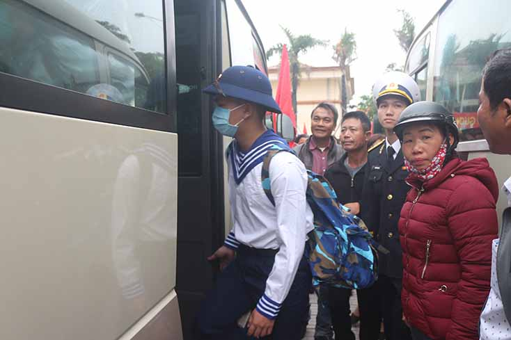  Các tân binh sẵn sàng lên đường