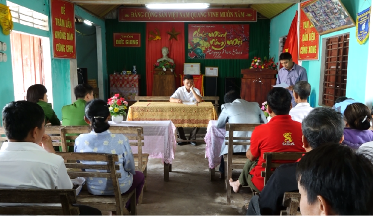 Buổi kiểm điểm đối tượng đốt pháo trái phép tại cộng đồng khu dân cư.