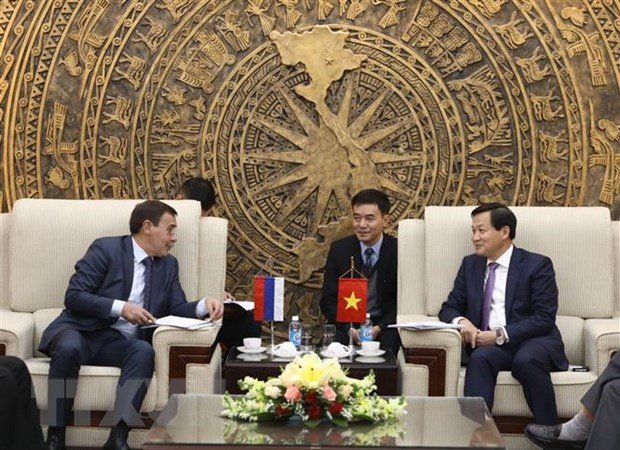  Tổng Thanh tra Chính phủ Lê Minh Khái tiếp Chủ tịch Cơ quan Chống tham nhũng trực thuộc Tổng thống Liên bang Nga Chobotov Andrey Sergeevich. (Ảnh: Văn Điệp/TTXVN)