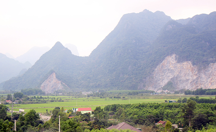  Thung lũng Rào Trù mướt xanh màu lúa nước 
