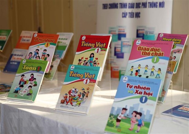 Bộ sách giáo khoa lớp 1 Cánh Diều. (Ảnh: Thanh Tùng/TTXVN)