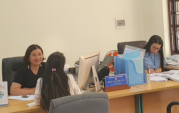 Điểm tiếp nhận một cửa liên thông của Sở TNMT tại Trung tâm Hành chính công tỉnh luôn nỗ lực vì sự hài lòng của người dân.