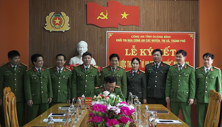  Các đơn vị thi đua trong Khối ký giao ước thi đua Vì ANTQ năm 2020.