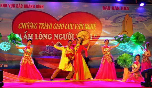CLB dân ca Cảnh Dương tham gia chương trình văn nghệ thiện nguyện “Ấm lòng người bệnh” do Bệnh viên đa khoa Bắc Quảng Bình và Báo Văn hóa tổ chức.