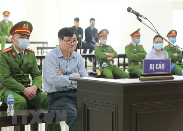 Bị cáo Trương Duy Nhất (56 tuổi, ngụ ở quận Hải Châu, TP.Đà Nẵng), cựu Trưởng Văn phòng đại diện Báo Đại Đoàn Kết tại trung Trung bộ tại phiên tòa. (Ảnh: Doãn Tấn/TTXVN)