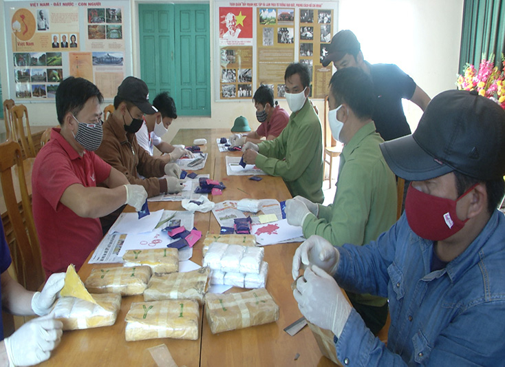 Bộ đội Biên phòng tổ chức kiểm đếm trước khi niêm phong tang vật