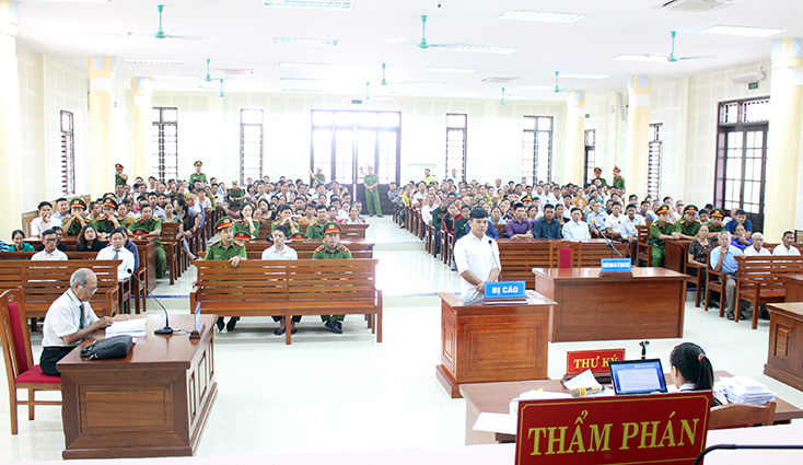 Công chức địa chính- xây dựng xã Hoàn Trạch Nguyễn Ngọc Sơn bị lãnh án 20 năm tù là bài học đắt giá để đội ngũ công chức địa chính xã, phường trong toàn tỉnh lấy đó tự răn mình