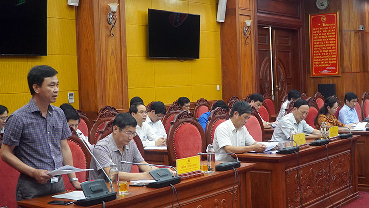 Lãnh đạo ngành Y tế báo cáo tình hình phòng chống dịch bệnh Covid-19