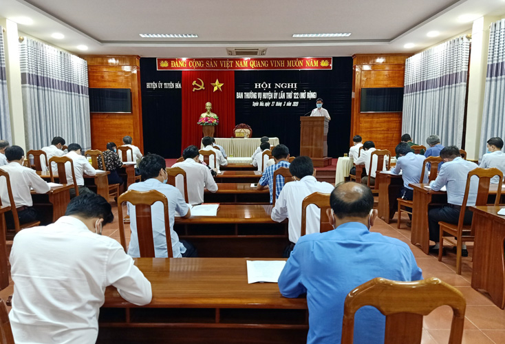 Lãnh đạo Tuyên Hóa yêu cầu các đơn vị, địa phương không chủ quan, lơ là trong phòng, chống dịch bệnh Covid-19.