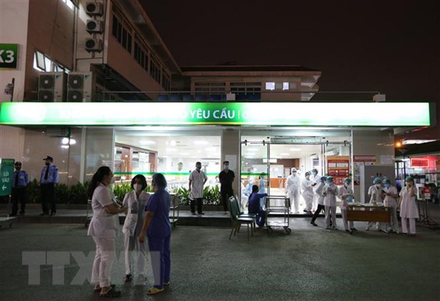 Phong tỏa toàn bộ Bệnh viện Bạch Mai để kiểm soát dịch COVID-19. (Ảnh: Dương Giang/TTXVN