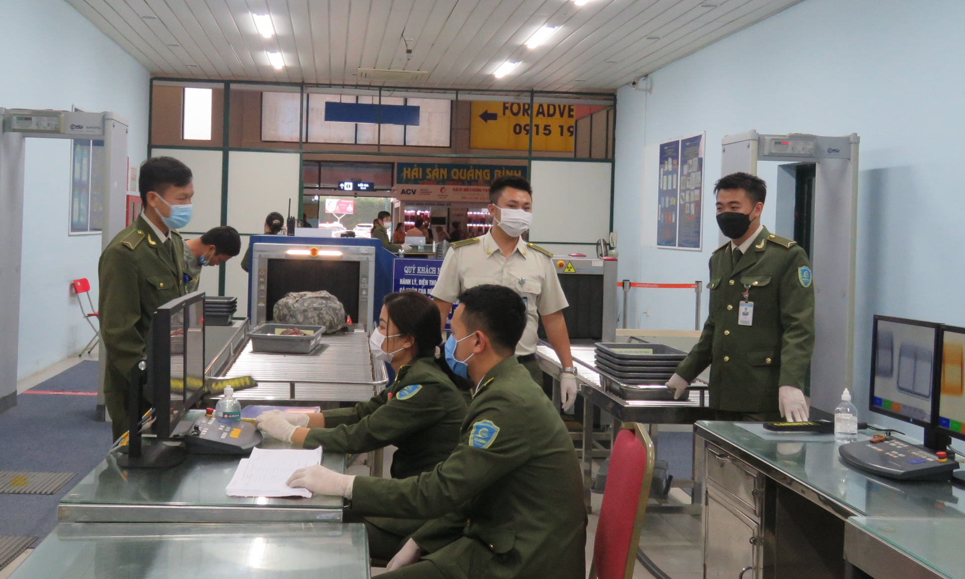  Cảng hàng không Đồng Hới luôn tăng cường các hoạt động phòng, chống dịch bệnh Covid-19.