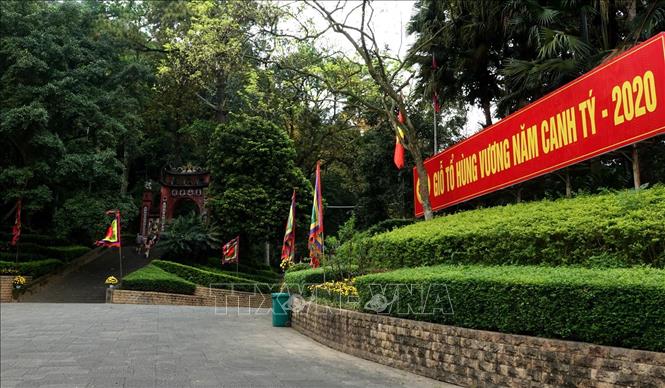 ính, tiết kiệm.  Đường dẫn đến cổng chính để lên núi Nghĩa Lĩnh. Ảnh: Trung Kiên/TTXVN