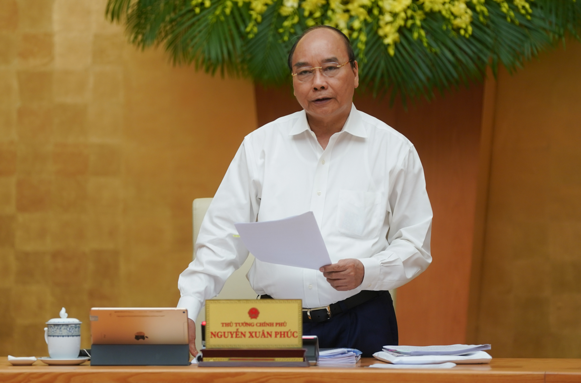  Thủ tướng Nguyễn Xuân Phúc phát biểu tại phiên họp. Ảnh: VGP/Quang Hiếu