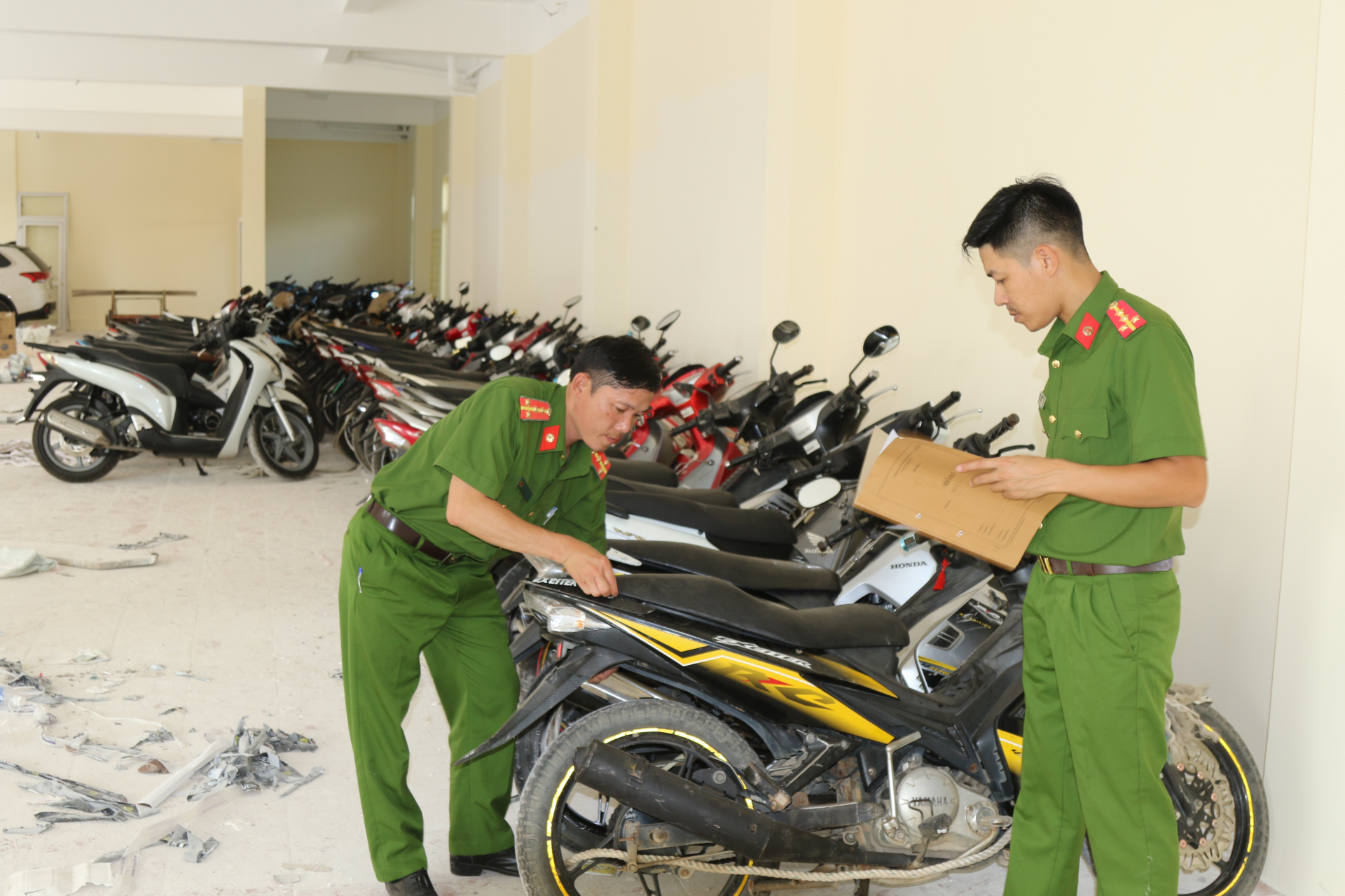 60 xe mô tô không rõ nguồn gốc xuất xứ đang được tạm giữ để tiếp tục làm rõ.