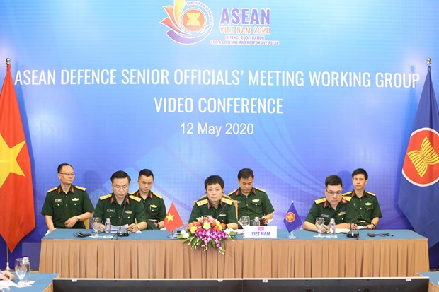 Trung tướng Vũ Chiến Thắng, Cục trưởng Cục Đối ngoại, Bộ Quốc phòng, Trưởng đoàn Việt Nam chủ trì hội nghị. (Ảnh: Dương Giang/TTXVN)