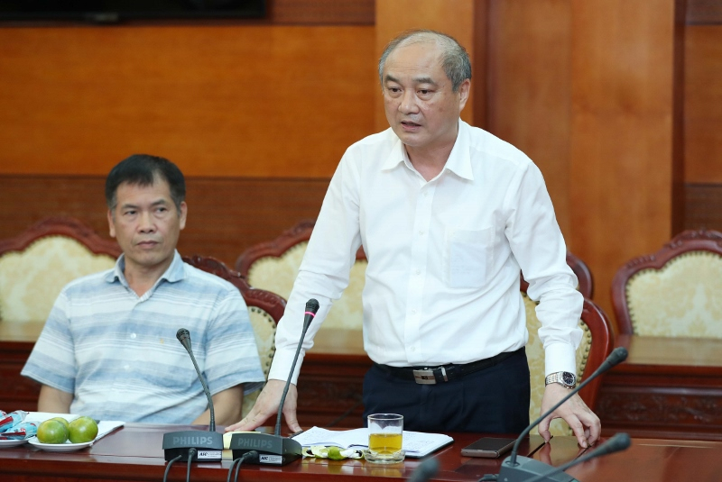  Đại diện Tổng cục TDTT trao đổi trong cuộc họp. Ảnh: Bộ VHTT&DL