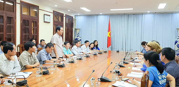 Đồng chí Trần Công Thuật, Chủ tịch UBND tỉnh phát biểu tại buổi làm việc.