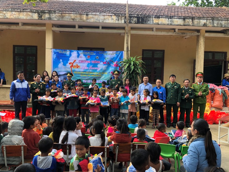  Học và làm theo Bác, tuổi trẻ Quảng Bình đã có nhiều hoạt động ý nghĩa, xung kích tình nguyện vì cuộc sống cộng đồng.