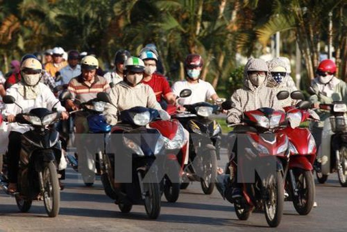  Dự báo nắng nóng sẽ tiếp tục duy trì tại Bắc và Trung Bộ trong vài ngày tới. Ảnh: TTXVN.