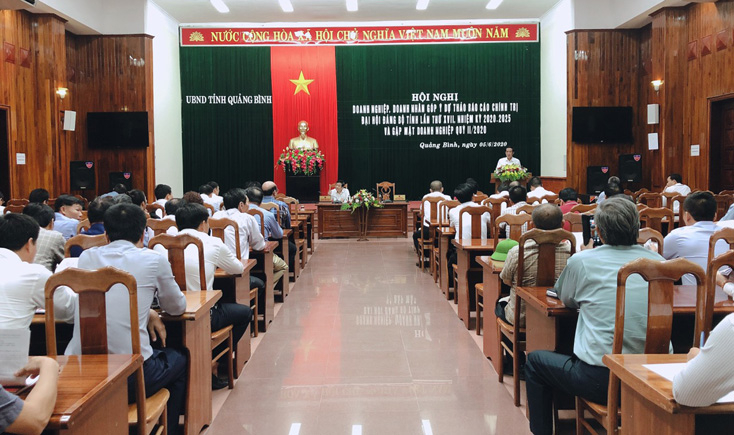 Toàn cảnh hội nghị.