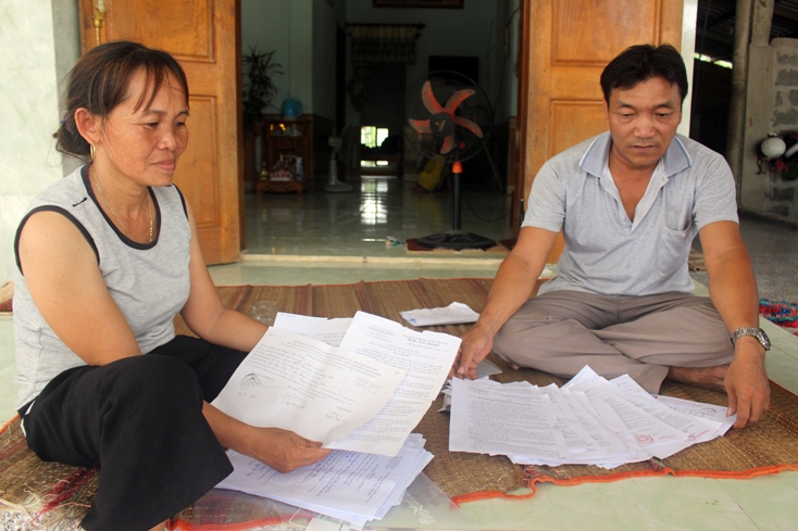 Để có được sự đền bù thỏa đáng, vợ chồng bà Hiền, ông Hiệu tốn không ít công sức, tiền của.