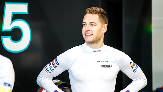  Stoffel Vandoorne, tay đua dự bị của đội Mercedes trong mùa giải Công thức 1 năm nay Điểm quân dự bị