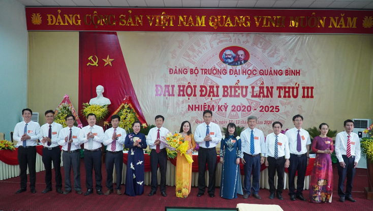 Ban Chấp hành Đảng bộ Trường ĐHQB nhiệm kỳ 2020-2025.