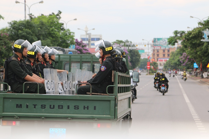 Trên đường tuần tra bảo đảm ANTT.