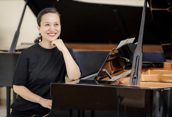  Nghệ sĩ piano Trinh Hương.