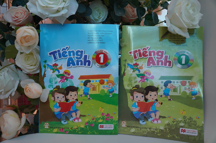 Bộ SGK Tiếng Anh 1 (Tổng chủ biên Hoàng Văn Vân-NXB Giáo dục) được phần lớp các trường tiểu học trên địa bàn Quảng Bình lựa chọn sử dụng trong năm học mới 2020-2021.