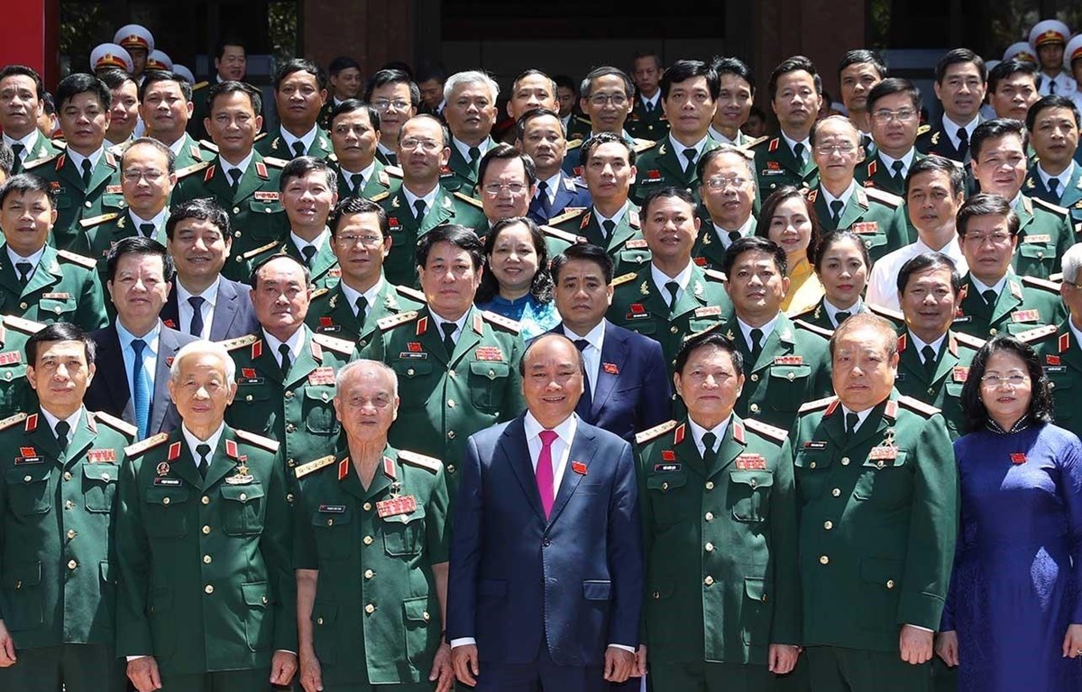 Thủ tướng Nguyễn Xuân Phúc, Phó Chủ tịch Đặng Thị Ngọc Thịnh với các đại biểu. (Ảnh: Thống Nhất/TTXVN)