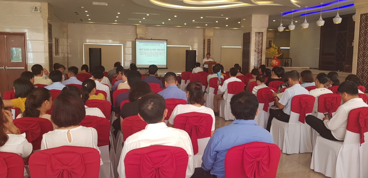 Hội nghị tuyên truyền, hướng dẫn các chính sách hỗ trợ người dân gặp khó khăn do dịch Covid-19 và một số nội dung liên quan  lĩnh vực lao động-việc làm.