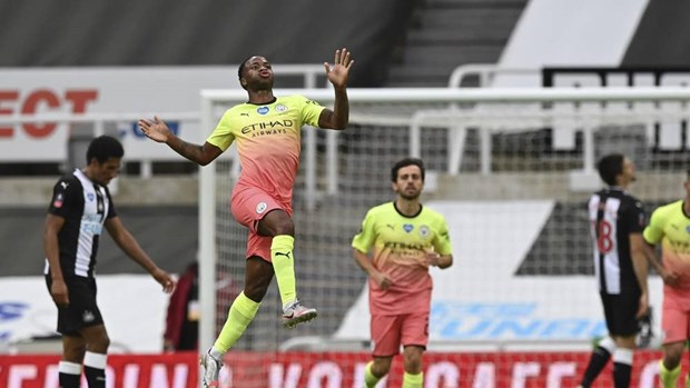  Sterling ghi bàn đưa Man City vào bán kết. (Nguồn: AP)