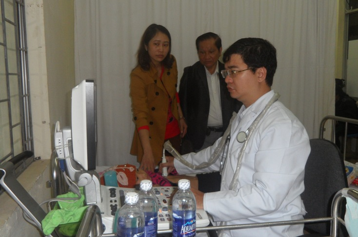   Người dân nghèo có điều kiện được chăm sóc sức khỏe với sự hỗ trợ tích cực của Hội BTBNN tỉnh và các bệnh viện.