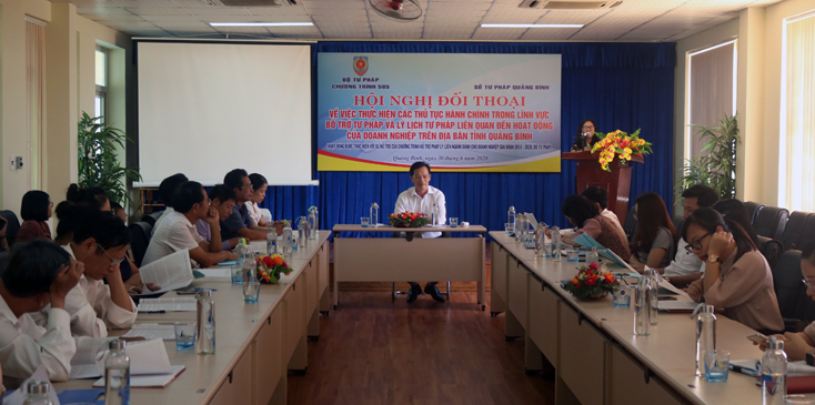 Các đại biểu tham dự tại hội nghị