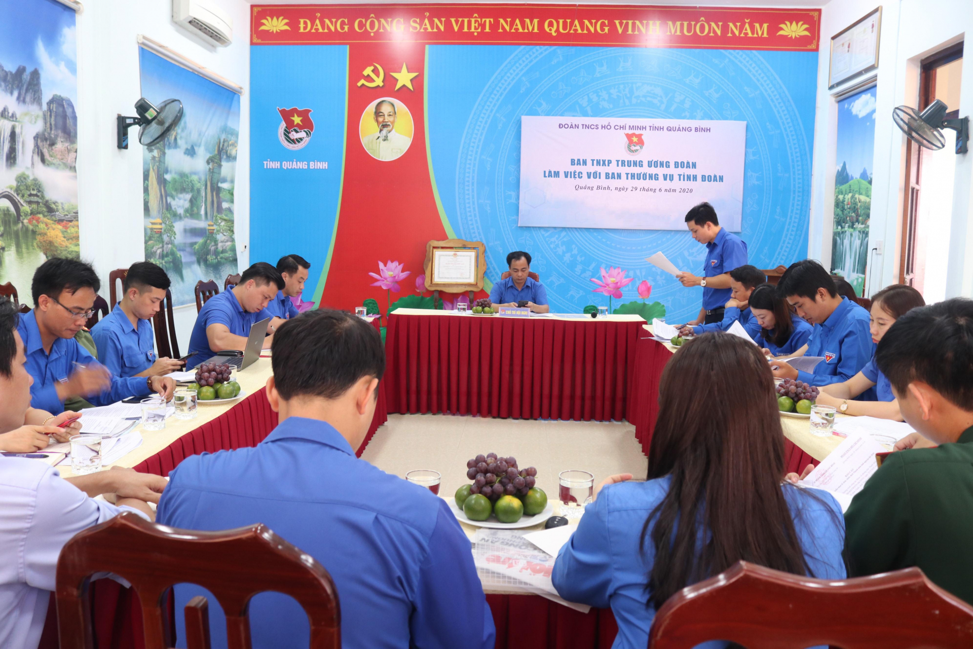 Tại buổi làm việc, các đại biểu đã được nghe báo cáo kết quả công tác Đoàn và phong trào thanh thiếu nhi 6 tháng đầu năm 2020.