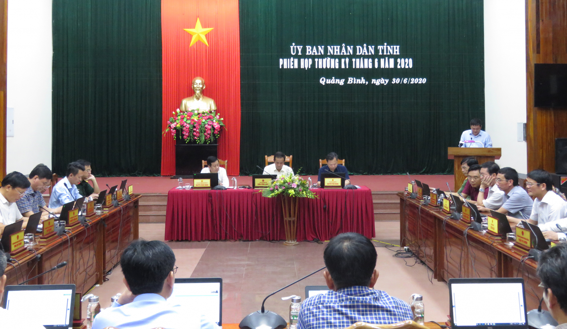 Lãnh đạo Sở Kế hoạch-Đầu tư báo cáo tình hình phát triển KT-XH tháng 6 và 6 tháng đầu năm 2020