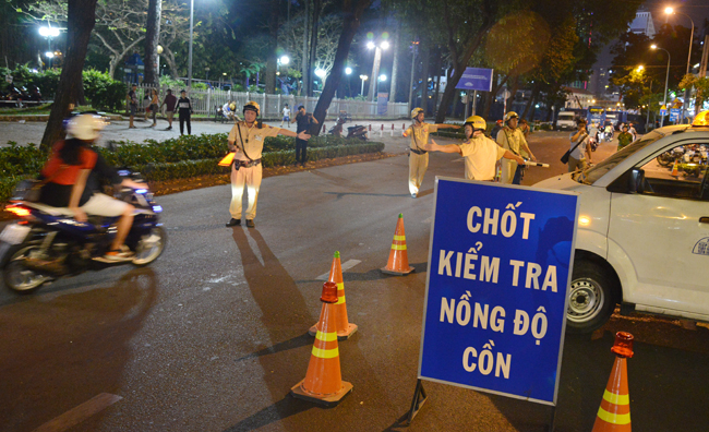   Chốt kiểm tra nồng độ cồn trên địa bàn quận 1 (TP Hồ Chí Minh). Ảnh: M.Linh/Báo Tin tức