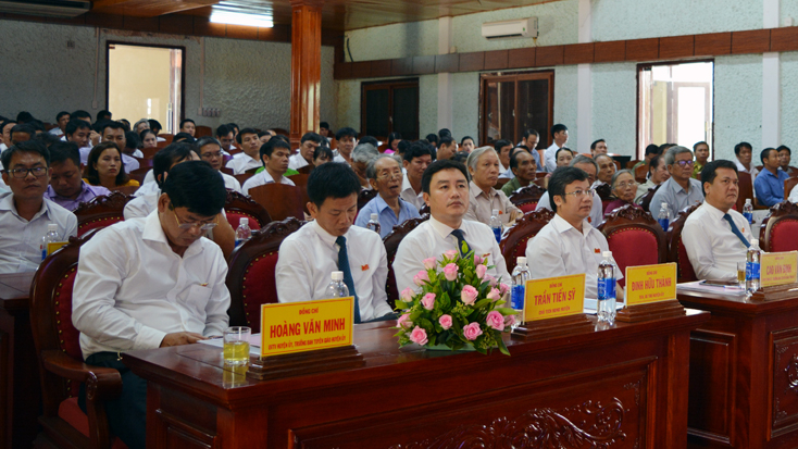  Các đại biểu dự hội nghị 