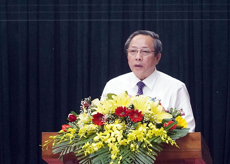 Đồng chí Hoàng Đăng Quang, Ủy viên Trung ương Đảng, Bí thư Tỉnh ủy, Chủ tịch HĐND tỉnh phát biểu khai mạc kỳ họp thứ 15 HĐND tỉnh khoá XVII
