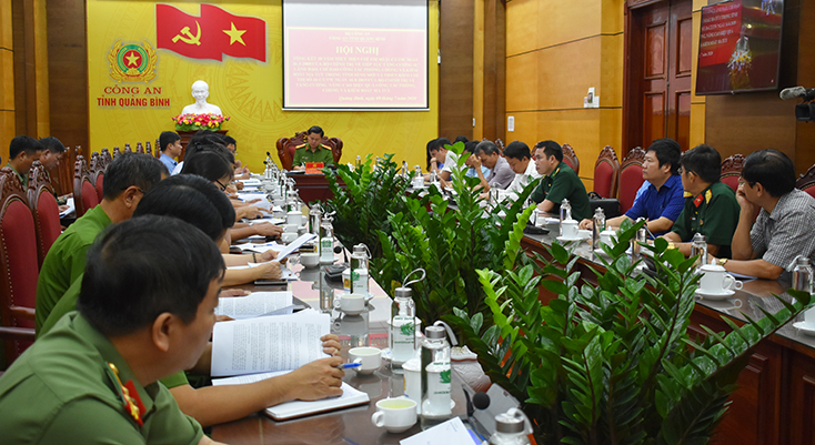 Các đại biểu tham dự hội nghị tại điểm cầu tỉnh Quảng Bình.