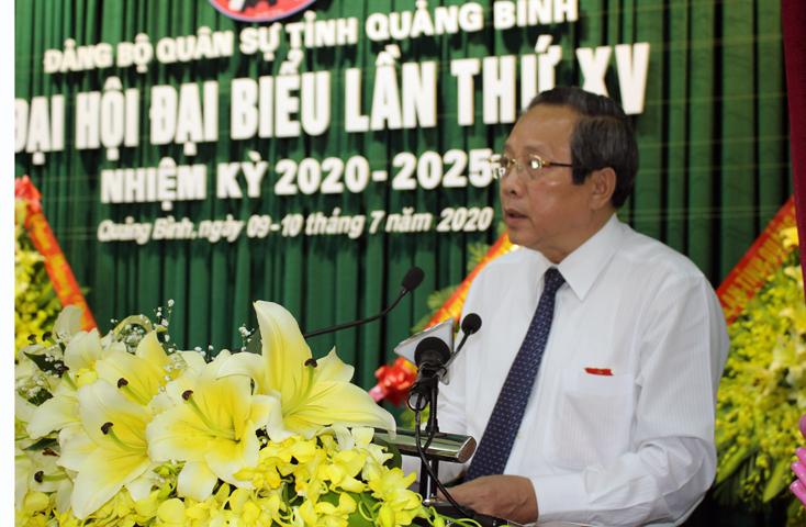 Đồng chí Hoàng Đăng Quang, Ủy viên Trung ương Đảng, Bí thư Tỉnh ủy, Chủ tịch HĐND tỉnh, Bí thư Đảng ủy Quân sự tỉnh phát biểu chỉ đạo đại hội.